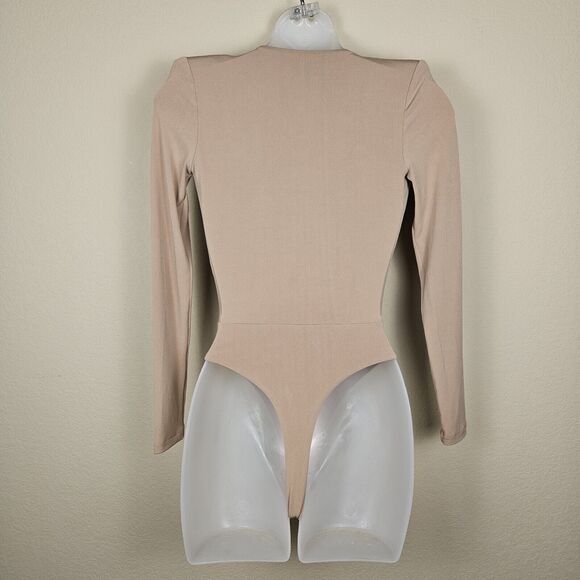 Nookie Dasha Plunge Bodysuit Latte Size XS Shoulder Pads Thong Revolve NBB04 NEW - Picture 5 of 15